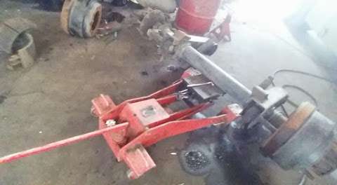 Commercial Truck & Equipment Service Commercial Truck & Equipment Service